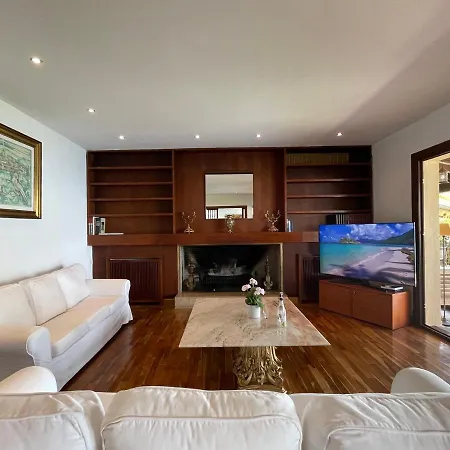 Kamok Villa *